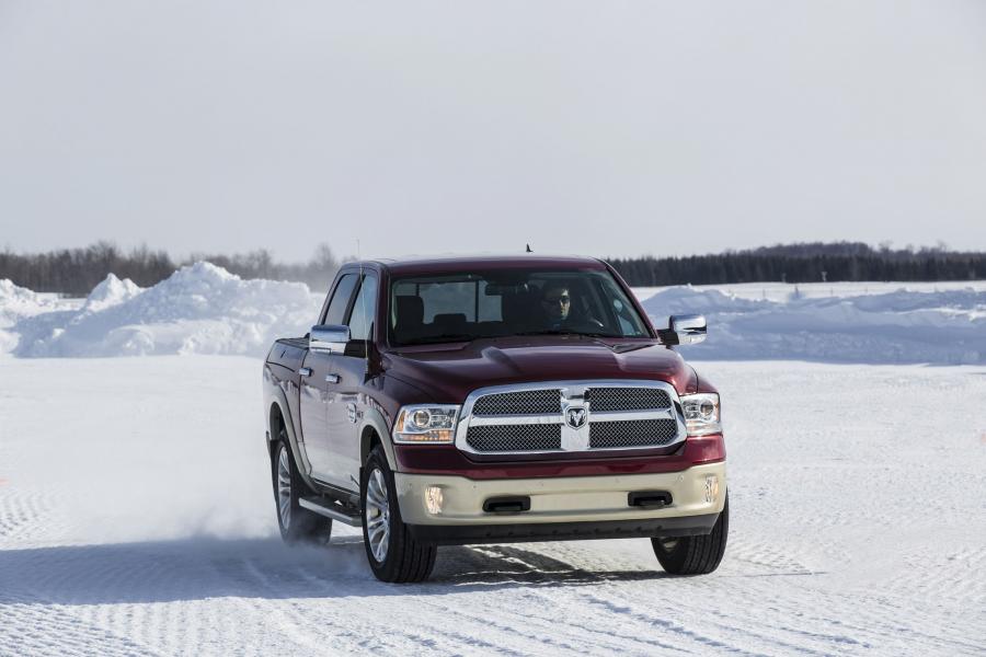  Dodge Ram 1500 Laramie Longhorn Crew Cab 2013 года  (фото 10 из 24)